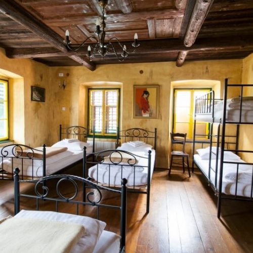 podskalo-hostel-soba